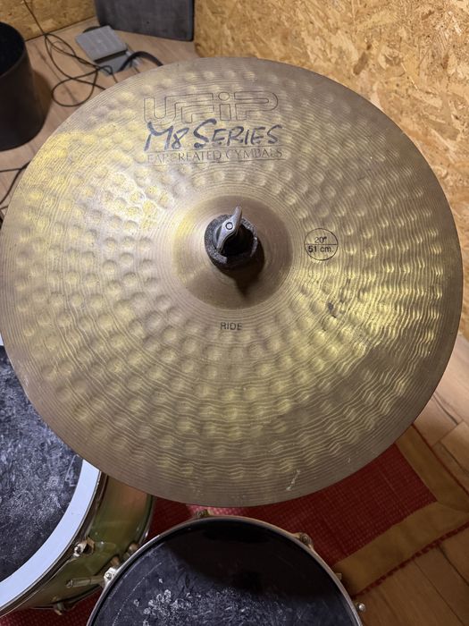 Vendo 2 pratos de bateria