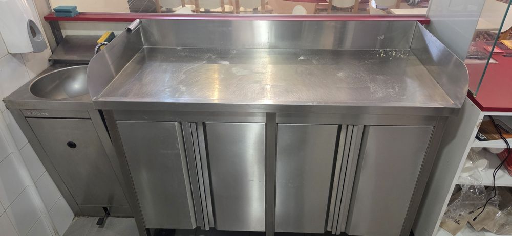 Forno de esteira e restante material de pizzaria industrial/professional
