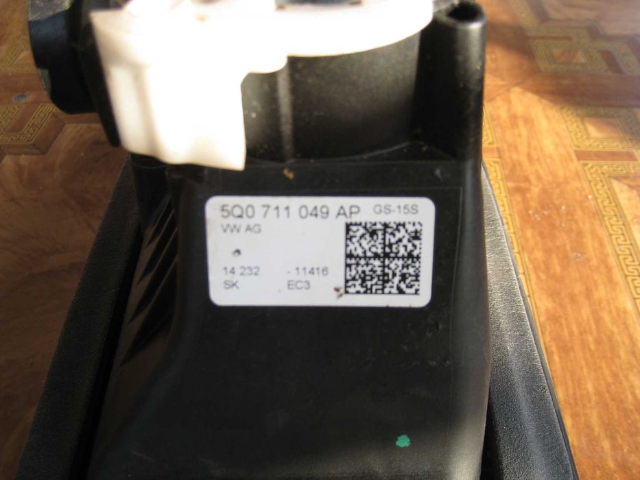 механизм переключения передач 5q0 711 049 ap gs15  (  VAG)