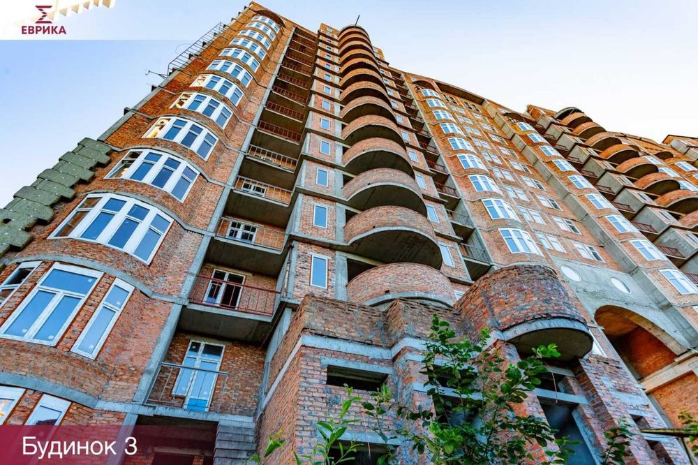 Продаж двухкімнатної квартири 99м2 вул. Василя Касіяна /метро Іподром 3хв / ВДНГ