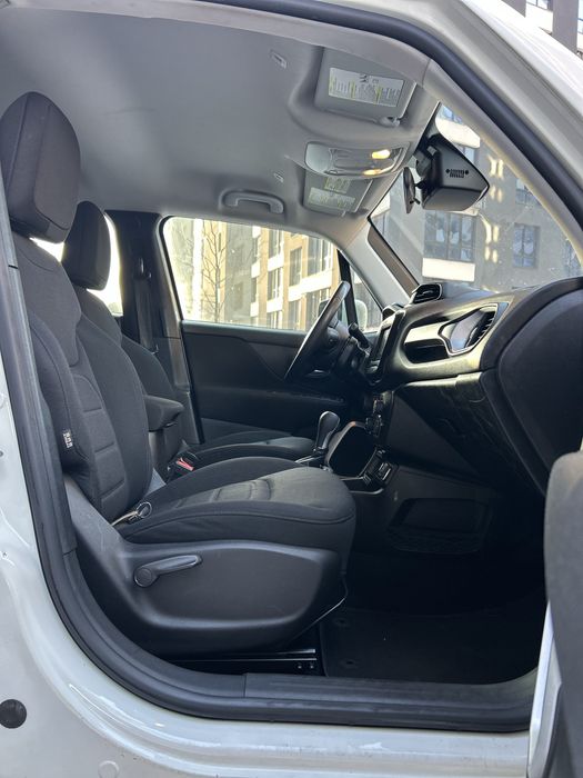 Jeep Renegade 2018 • Автомат • 2.4 Бензин • Свіже авто