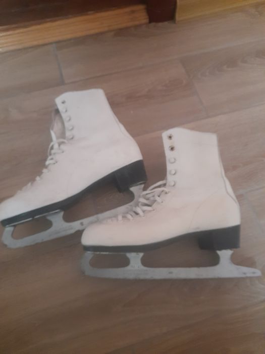 HUDORA коньки профессиональные. Фигурные, кожаные