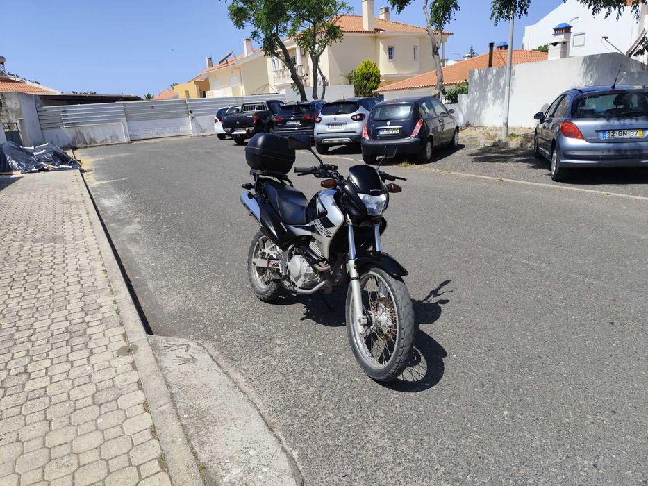 Mota Honda nx4 400cc