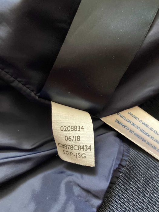 Бомбер-ветровка легкая Tommy Hilfiger. Размер S.