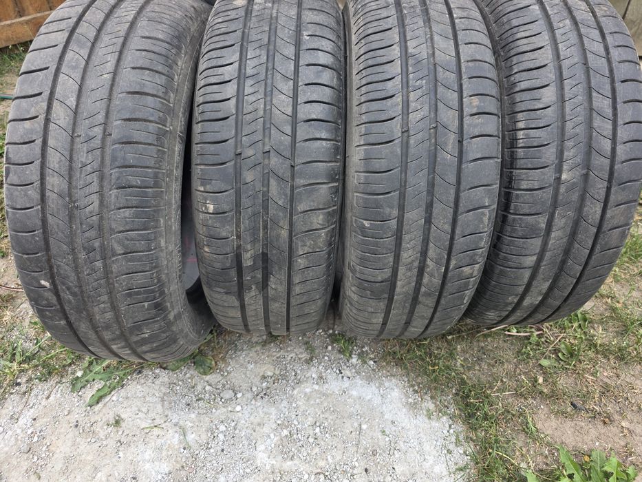 Sprzedam opony Michelin 195/60r15 cena za komplet
