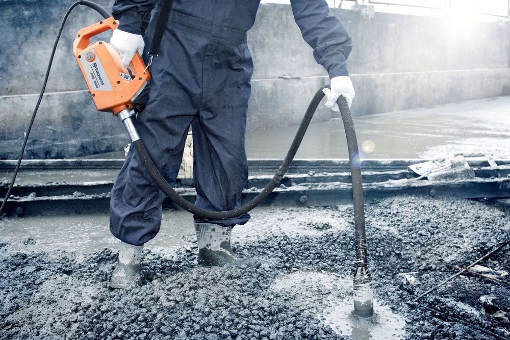 Оренда, прокат погружного вібратора, вибратора, глубинного вибратора