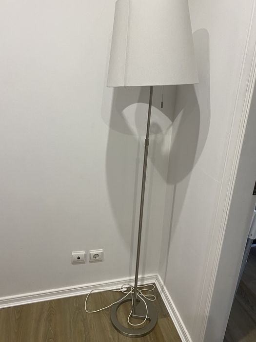 Candeeiro de pé Nyfors