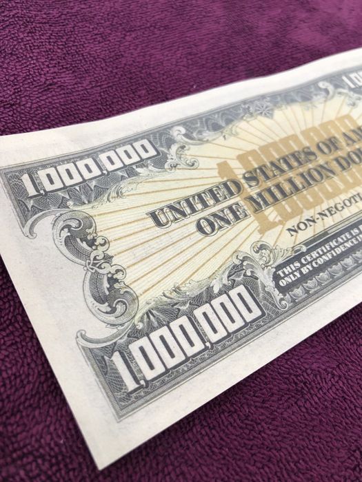 Купюра 1 миллион долларов / банкнота 1 мільйон долларів / долари