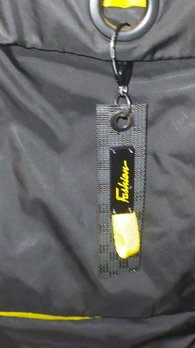 Куртка на дівчинку