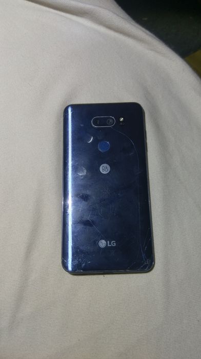 LG V30 4/64 smartfon