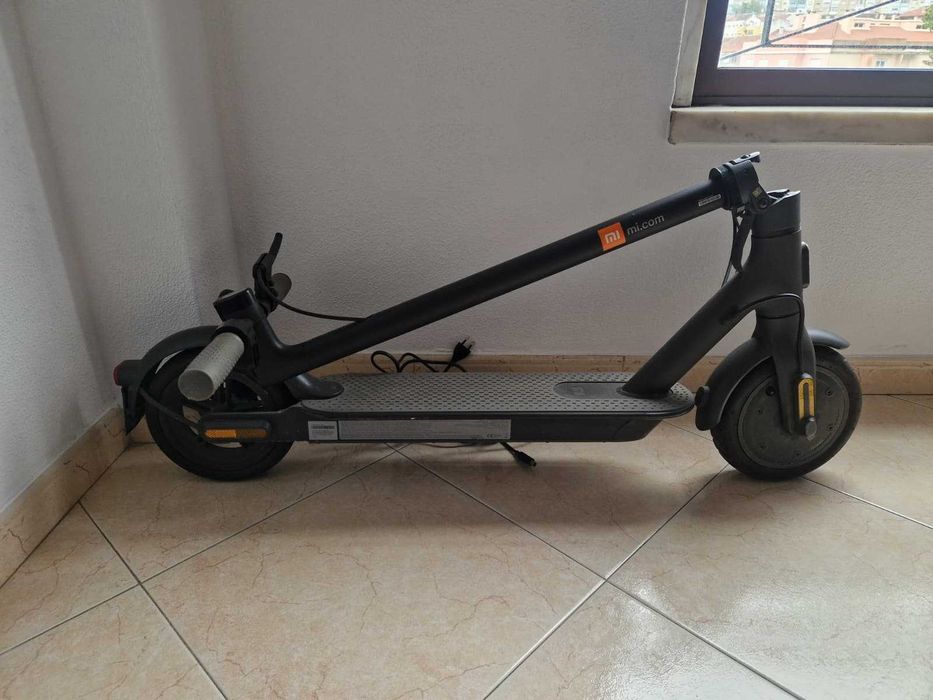 Trotineta Elétrica Xiaomi 1S – Muito Bom Estado + Carregador Original