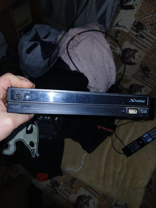 Тюнер Strong без пульта.