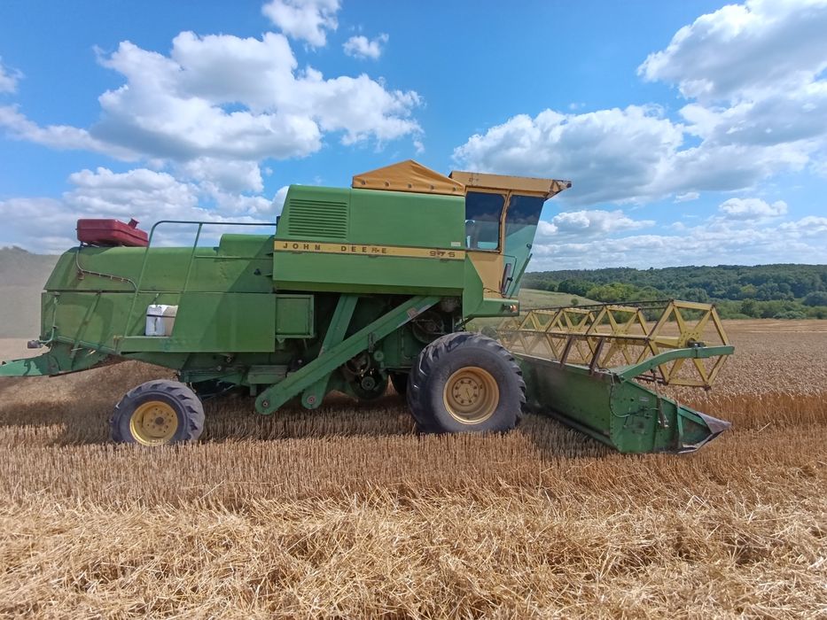 Продам комбайн Джон дір 975
