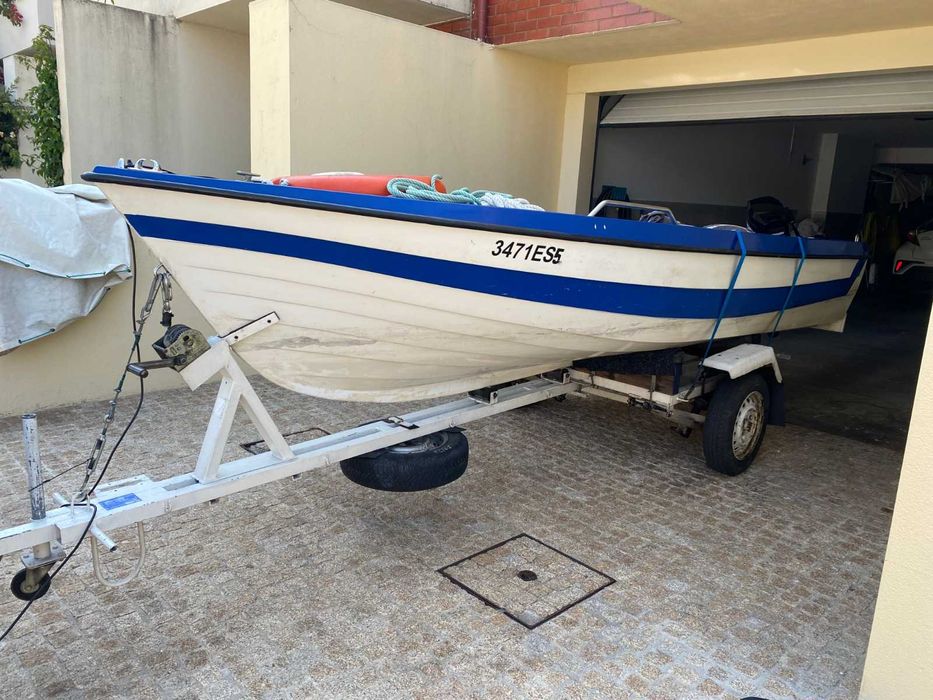 Barco em Fibra de Vidro OBE 4.70+ Motor Mercury 25HP + Atrelado