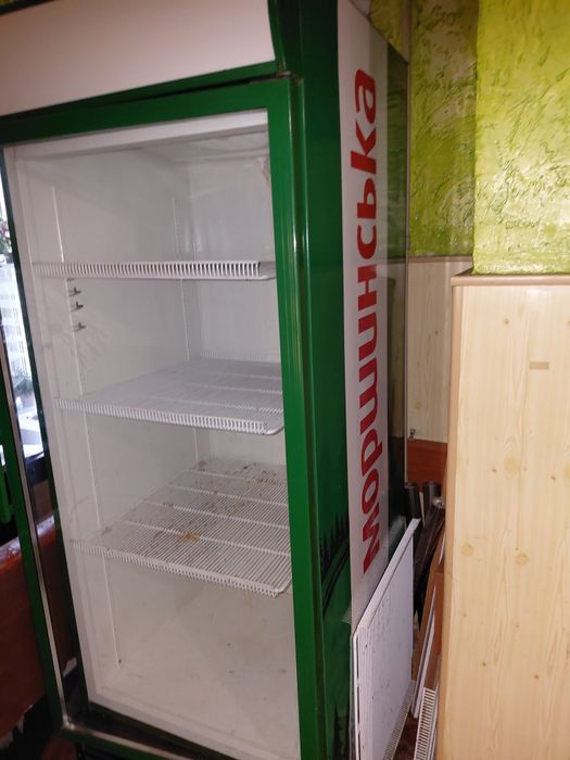 Холодильник витринный