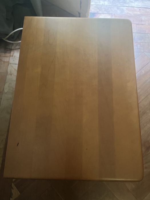 Mesa de Cabeceira em Madeira (53cm Largura) – 2 Gavetas