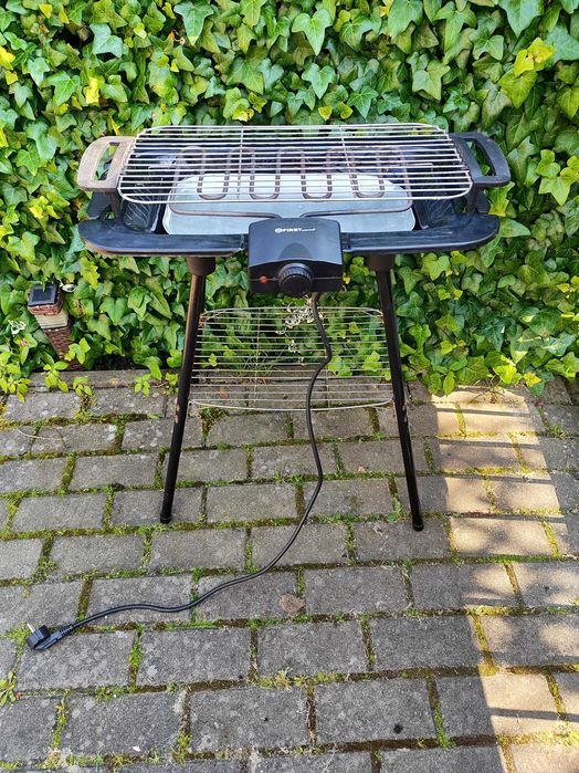 Grill elektryczny First