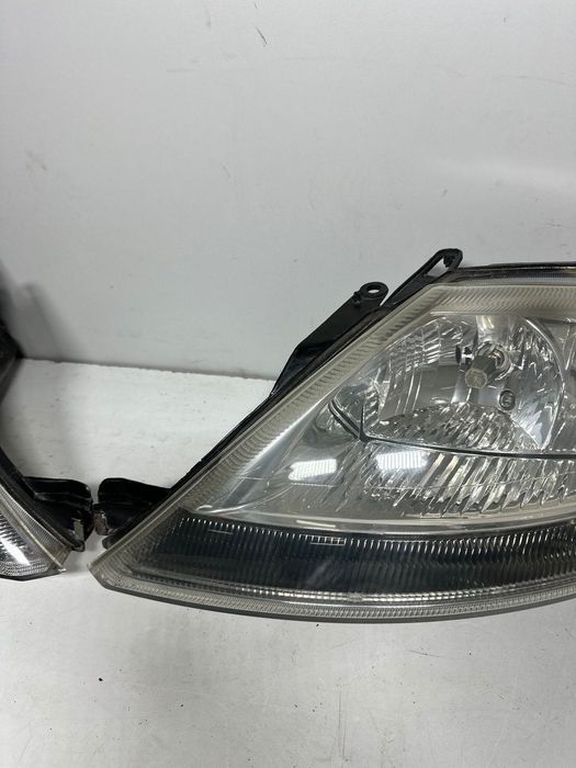 lampa przednia lampy przód prawa lewa Citroen C3  cana za 1st