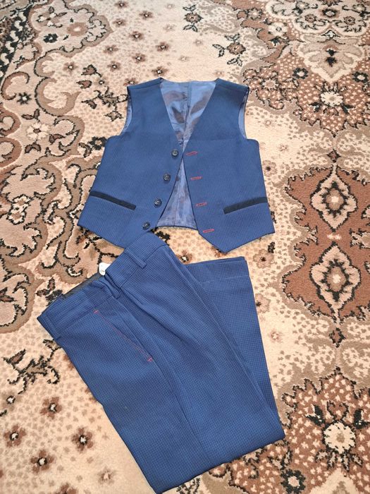 Шкільний комплект темно-синього кольору на зріст 122-128 см