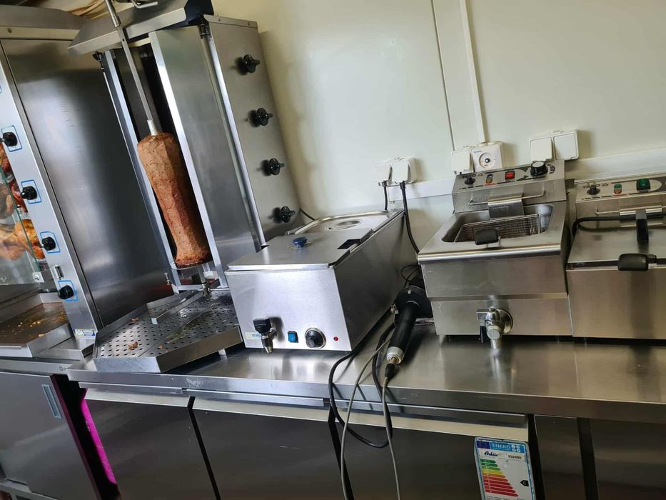 Kontener gastronomiczny, rożno, kebab, pełne wyposażenie