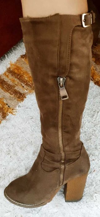 Botas castanhas altas64741333237123122