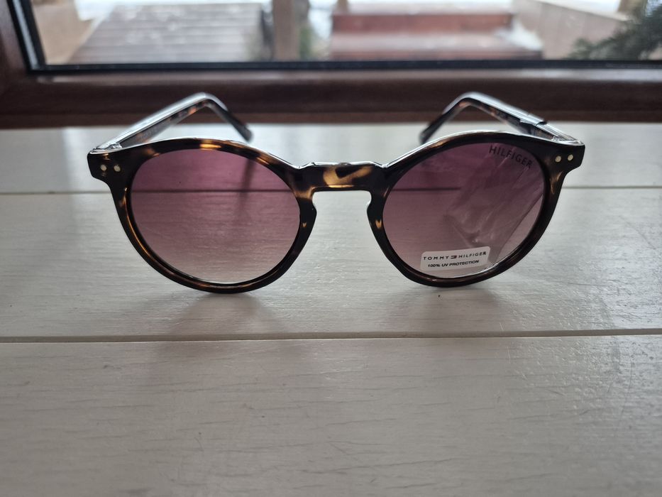 Okulary przeciwsłoneczne Tommy Hilfiger