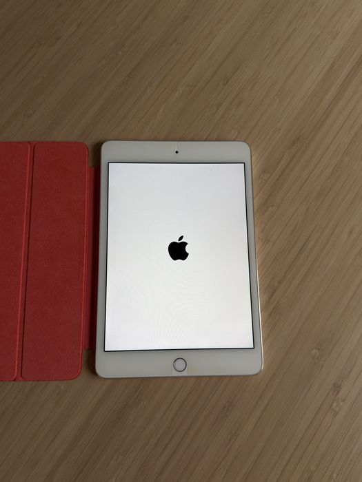 Apple iPad Mini 4th Gen (A1538) 7.9" 128GB - Prateado - WiFi