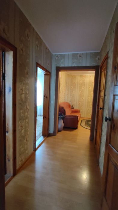 продаж 4-кімнатної квартири в центрі м. Прилуки