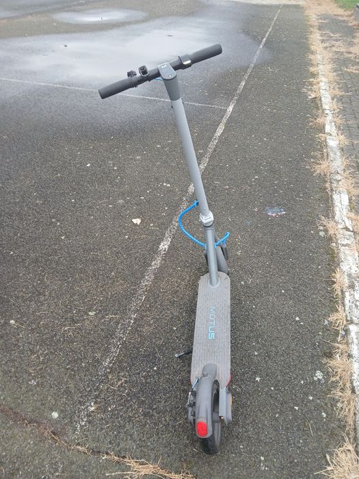 hulajnoga elektryczna motus