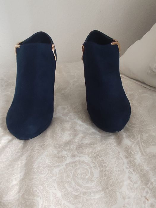 Botín senhora tamanho 40 novas