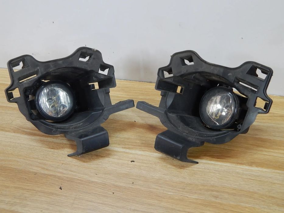Lampa przeciwmgielna halogen stelaż mocowanie przód Renault Kadjar 15-18 Trafic III vivaro captur clio Łuków części