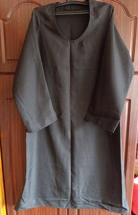 Мантії, конфедератка, комір для випускників