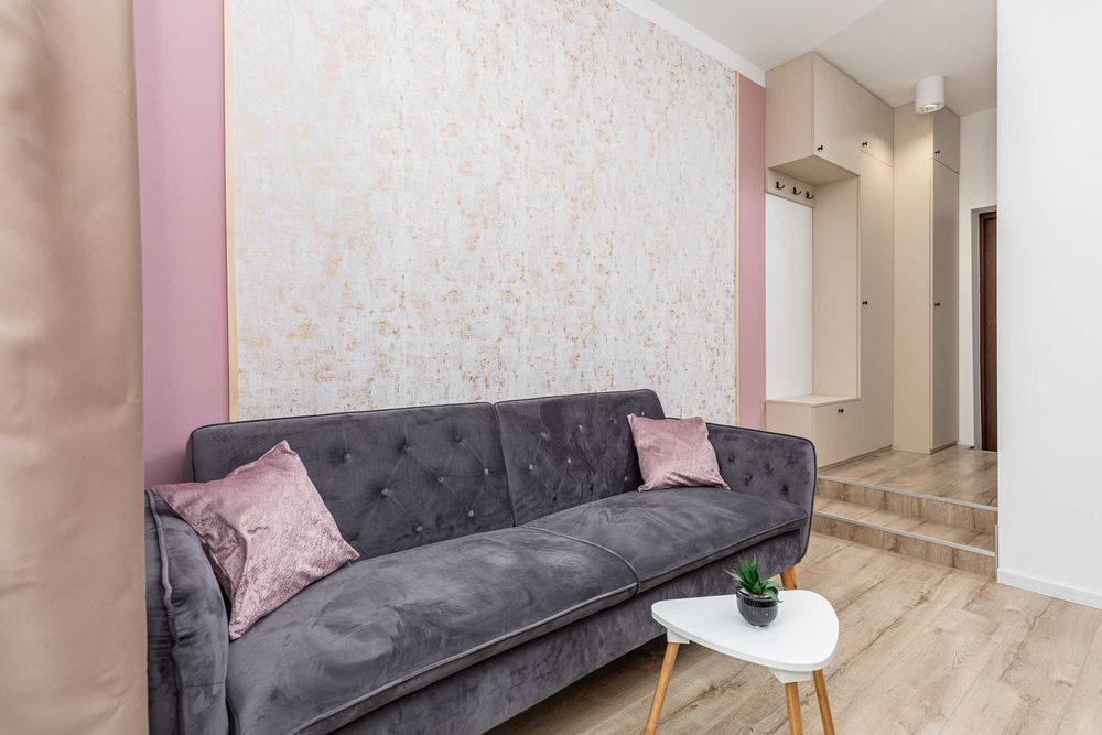 Eleganckie studio przy ul. Emilii Plater z balkonem