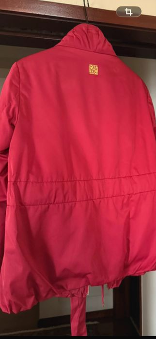 Casaco Carolina Herrera. Vermelho ( especial) muito bonito.