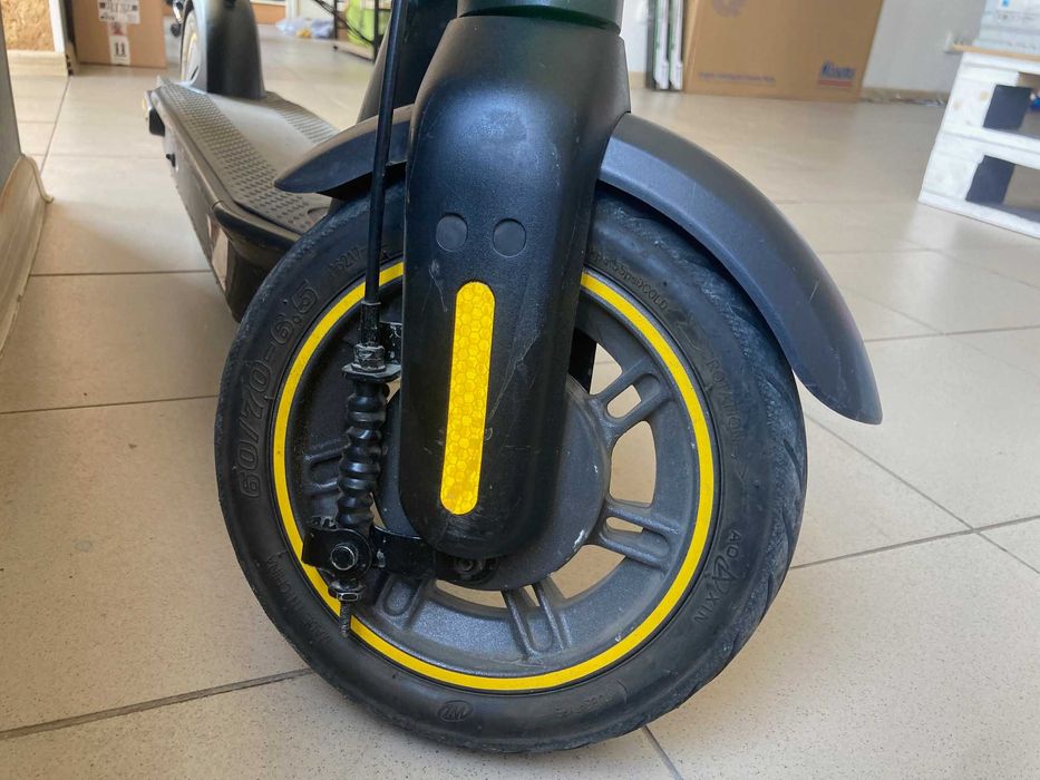 Електросамокат r803z --до 150кг-- 35км/год -- запас 25-30км