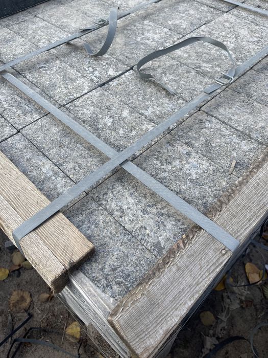 Бруківка гранітна повнопилена термооброблена