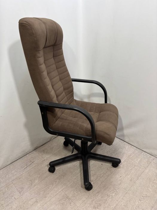 Офісне крісло Атлант Велюр