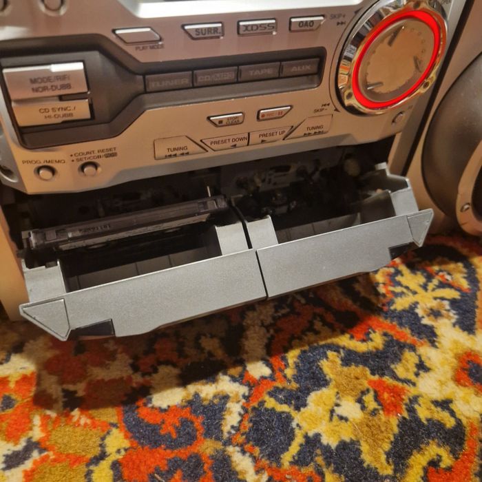 Wieża LG Lm-m340