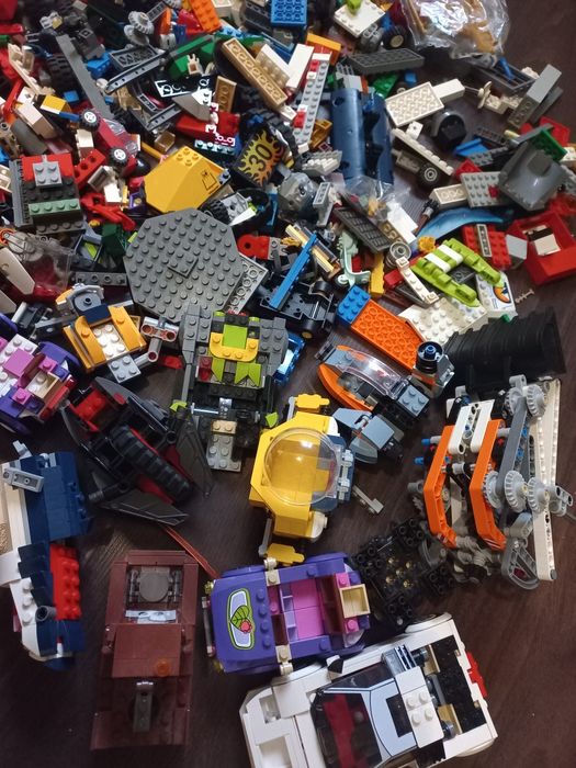 Конструктор лего Данія 3 кг, деталі, машинки lego