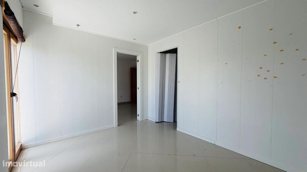 Apartamento T4 com 194m2 e amplas varandas Pinhal Novo