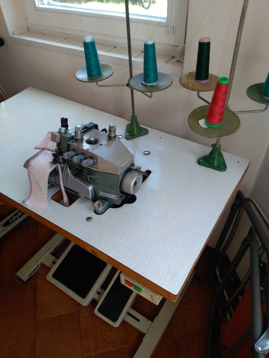 Overlock 5-ci0 nitkowy 220V