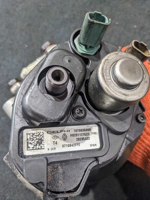 ТНВД Топливный насос Dacia DUSTER LOGAN Renault Kangoo Clio 167003608R