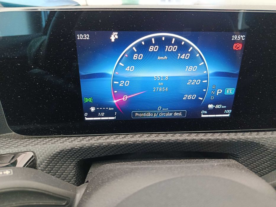 Vendo Mercedez Benz A250e, Hibrido Plug In, como novo, Com Garantia de Fabrica