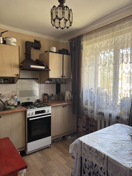 Продається 3-кімнатна квартира