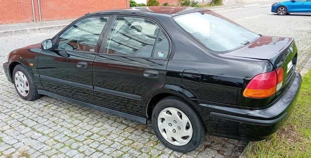 Honda Civic 1.5i LS - em ótimo estado de conservação