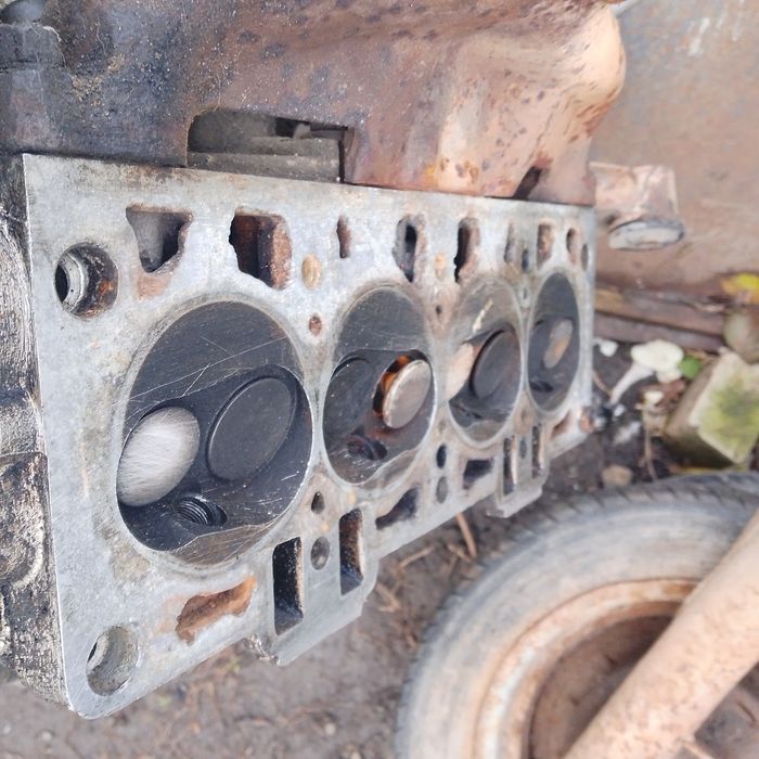 Продам головки на Славуту або таврію сенс