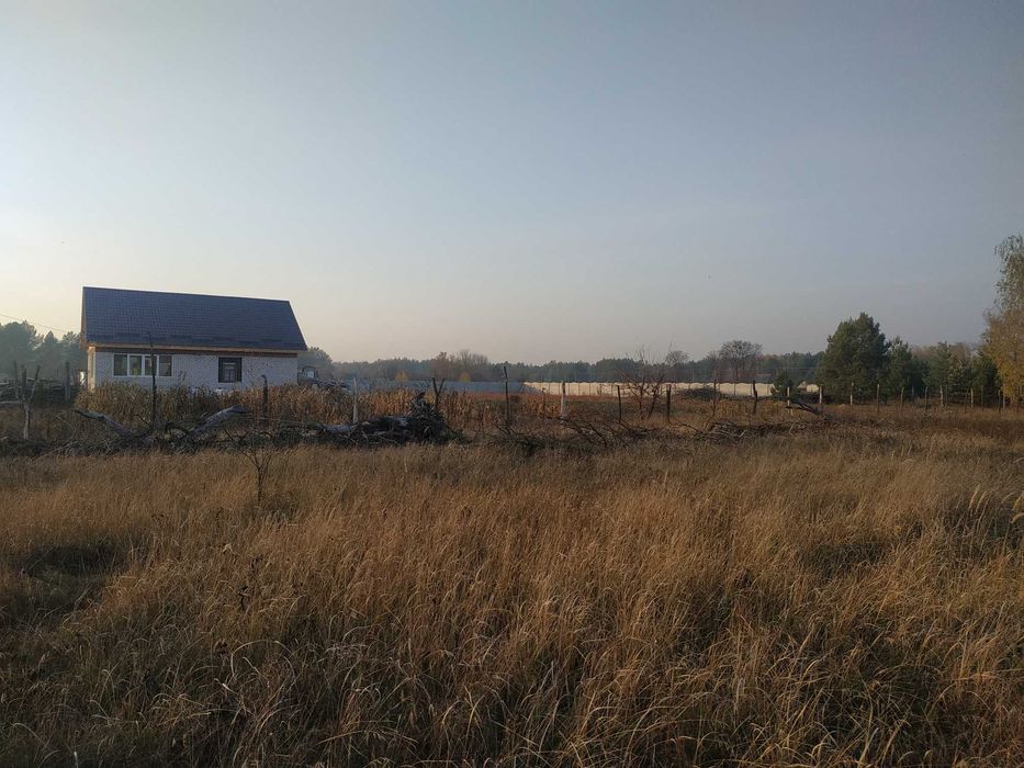 Продам ділянку 20 соток під забудову біля лісу с. Жукин