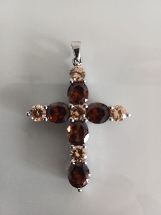 Srebrny krzyzyk wisiorek proby 925