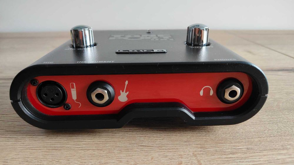 Line 6 Tone Port UX1