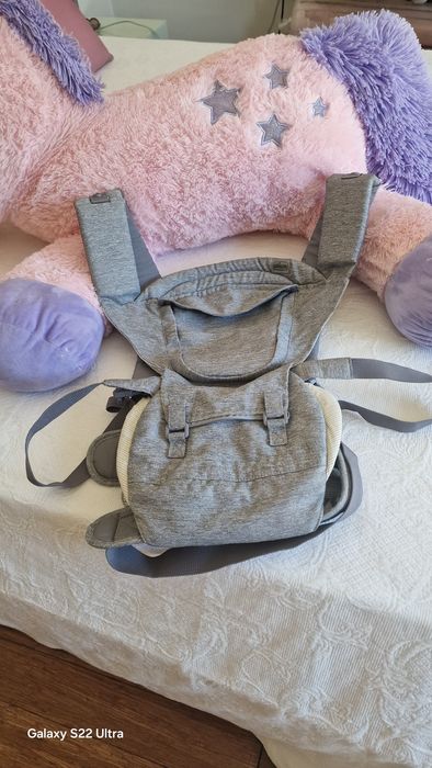 Saco para segurar bebé ao colo da Chico